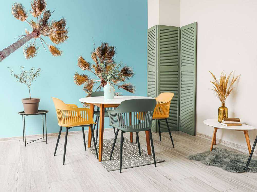 palmbomen met een blauwe lucht