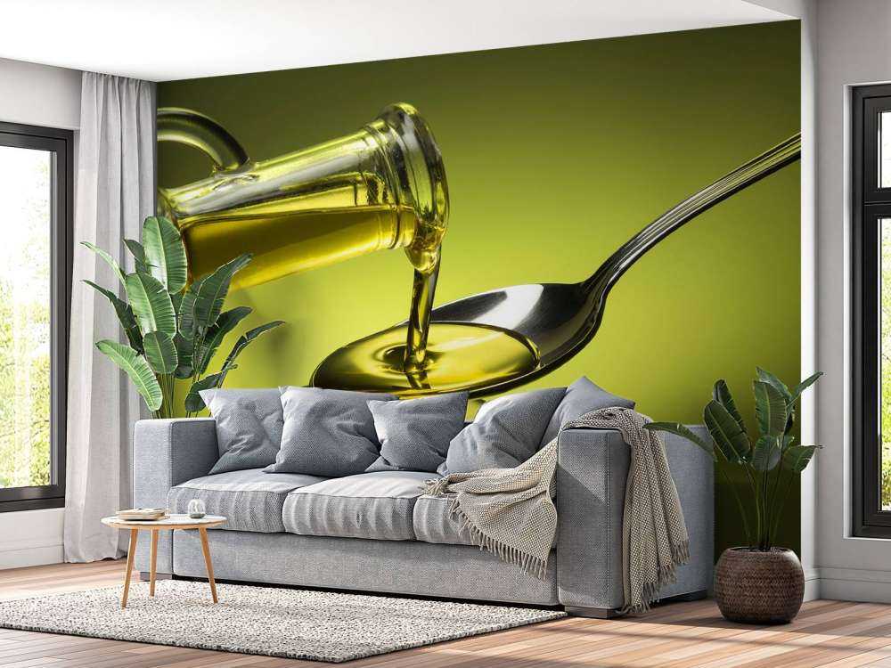 Olie gegoten op een lepel