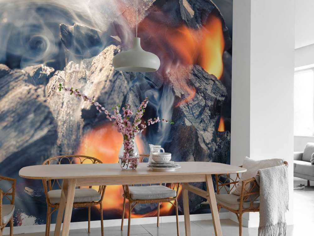 Brandend houtskool close-up