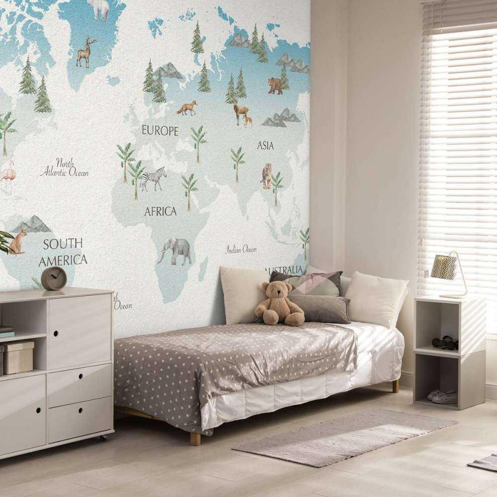 Wereldkaart met golven en dieren