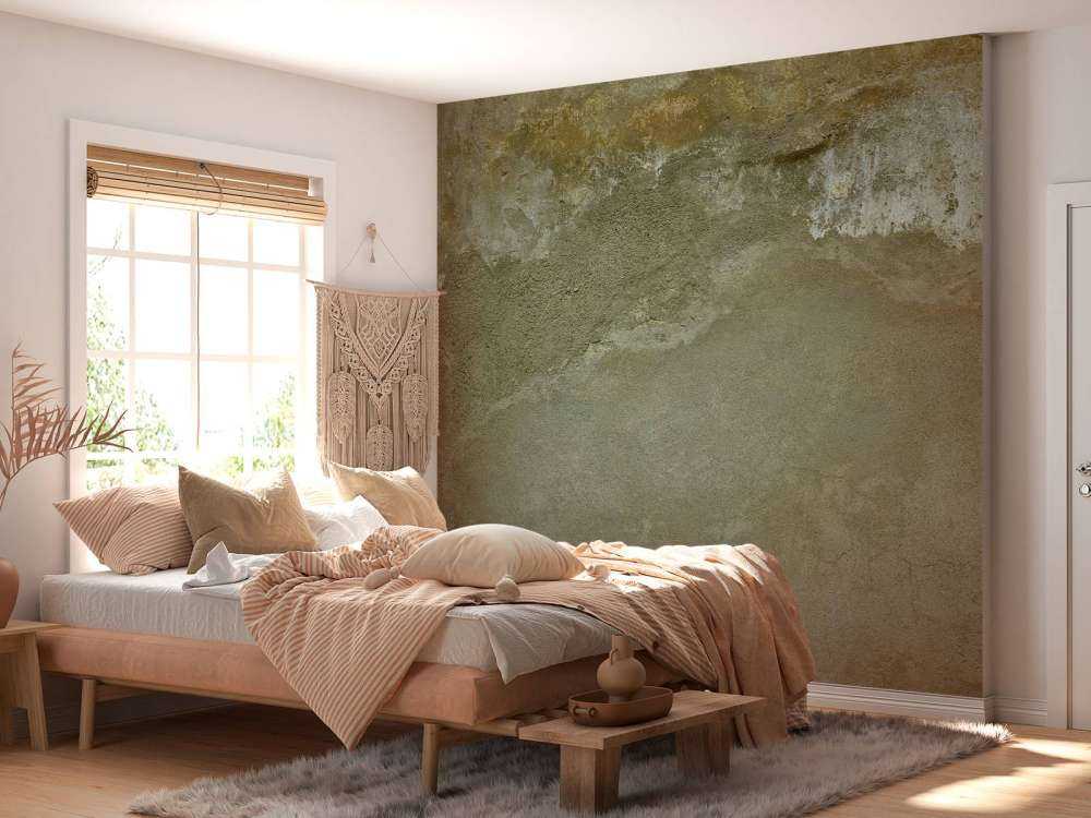 Muur met gerestaureerde stuc