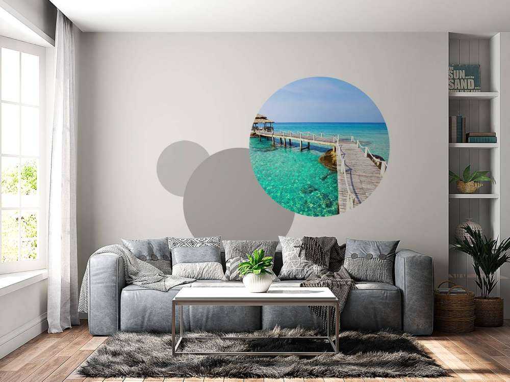 Zeesteiger op helder zeewater