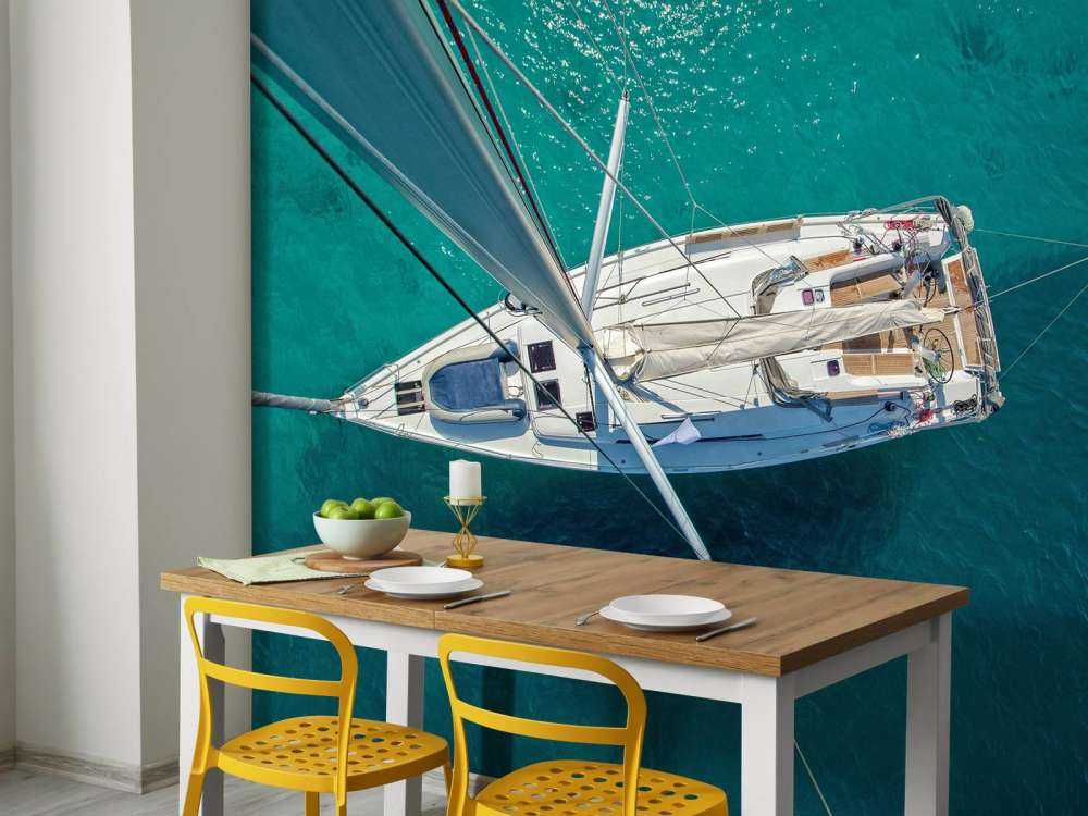 Bovenaanzicht van een zeilboot