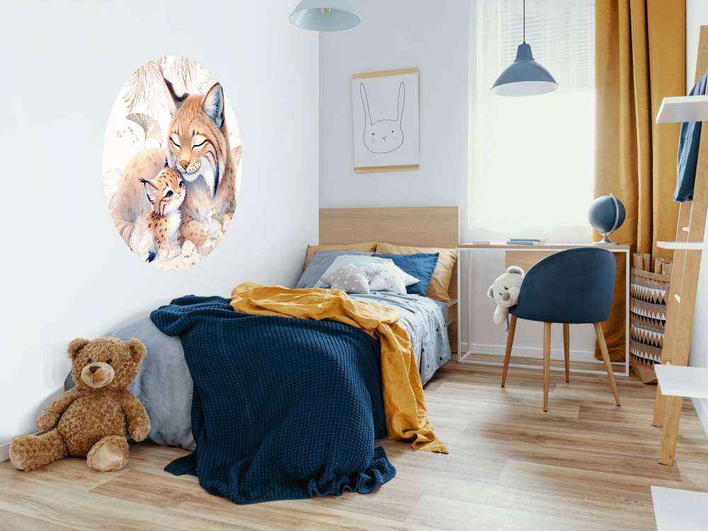 Liefdevolle lynx met jong