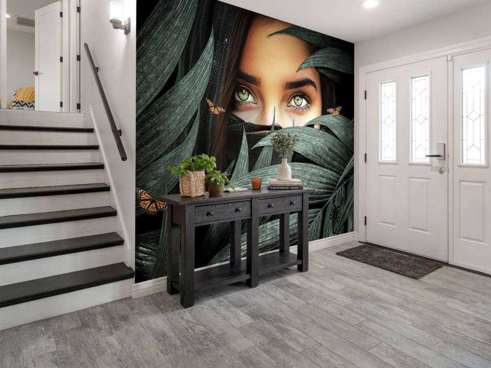 Groene blik tussen palmen