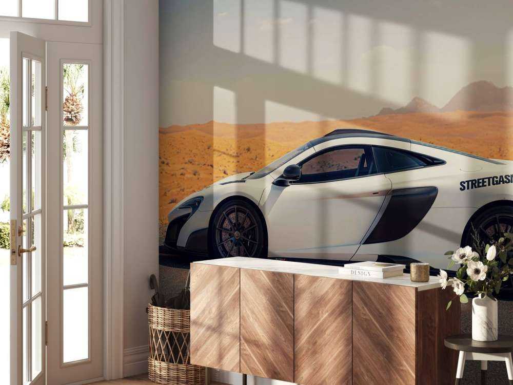 McLaren 675LT in de woestijn