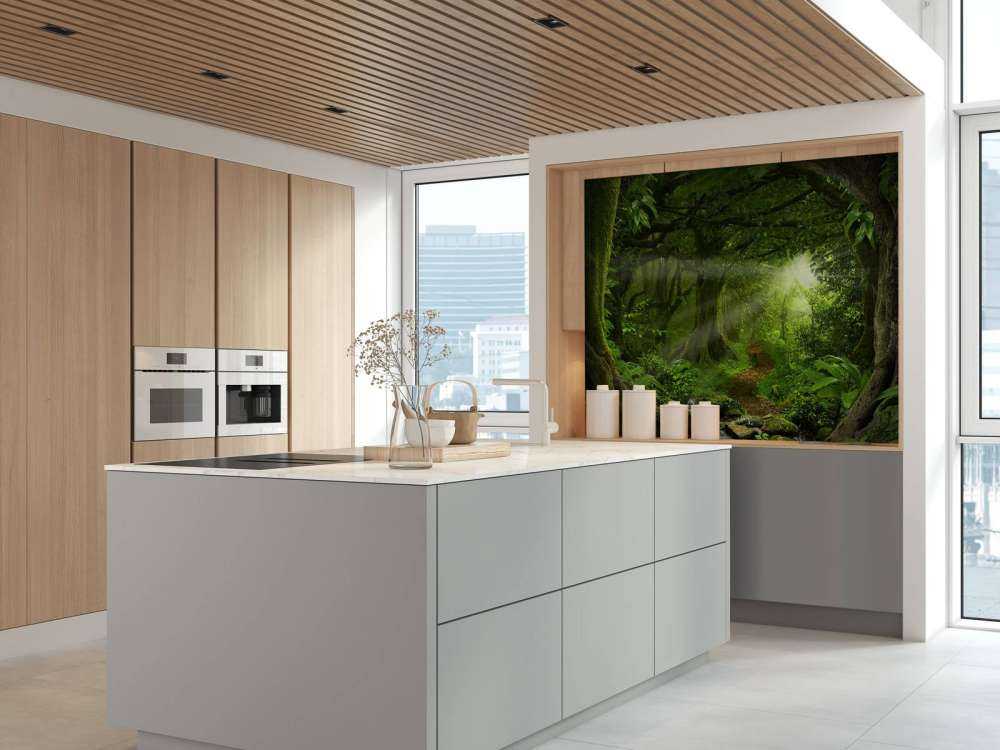 Tropische jungle met zonlicht