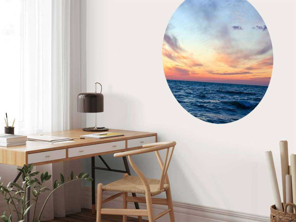 Zonsondergang op open zee