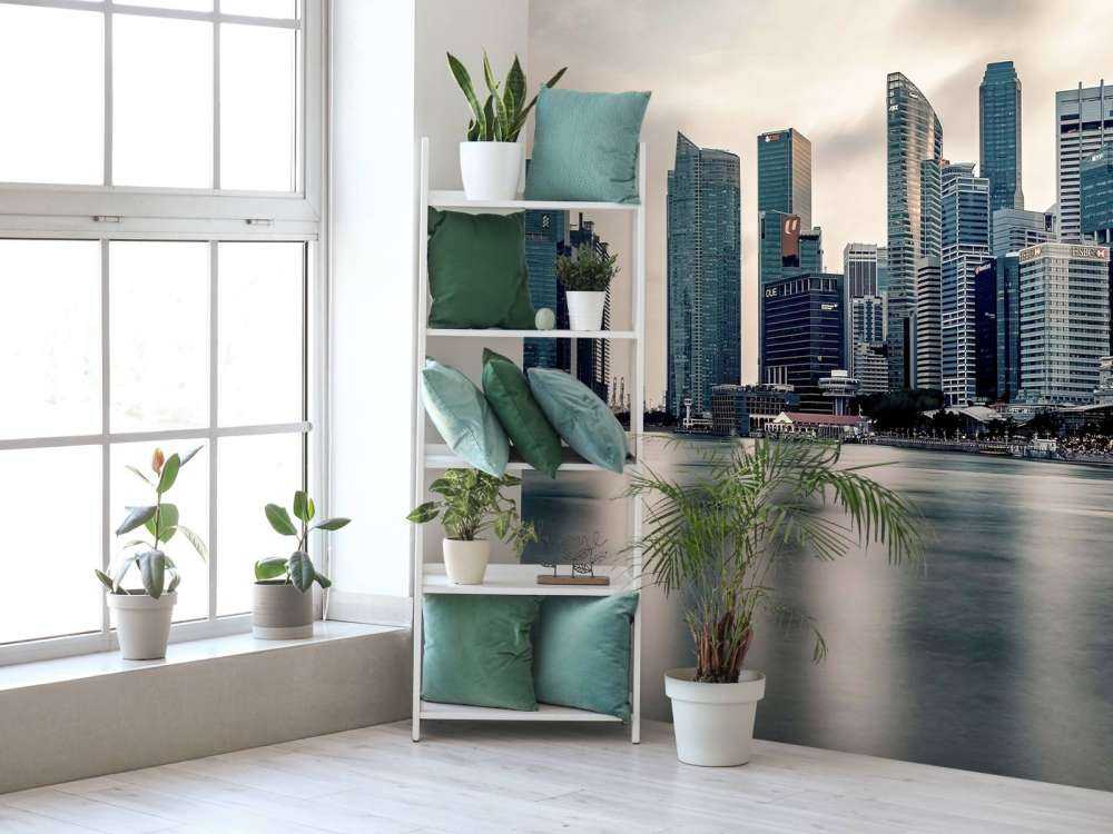 Stadsreflectie bij stille skyline