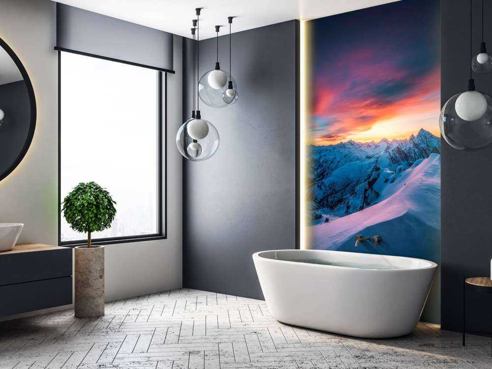 Sneeuwtoppen bij vurige dageraad