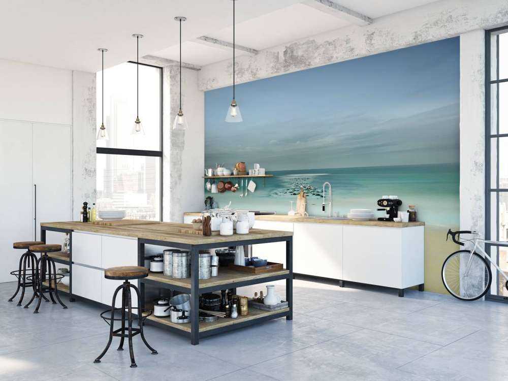 Rustige zee met meeuwen