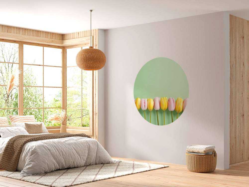 Kleine tulpen op mintgroen
