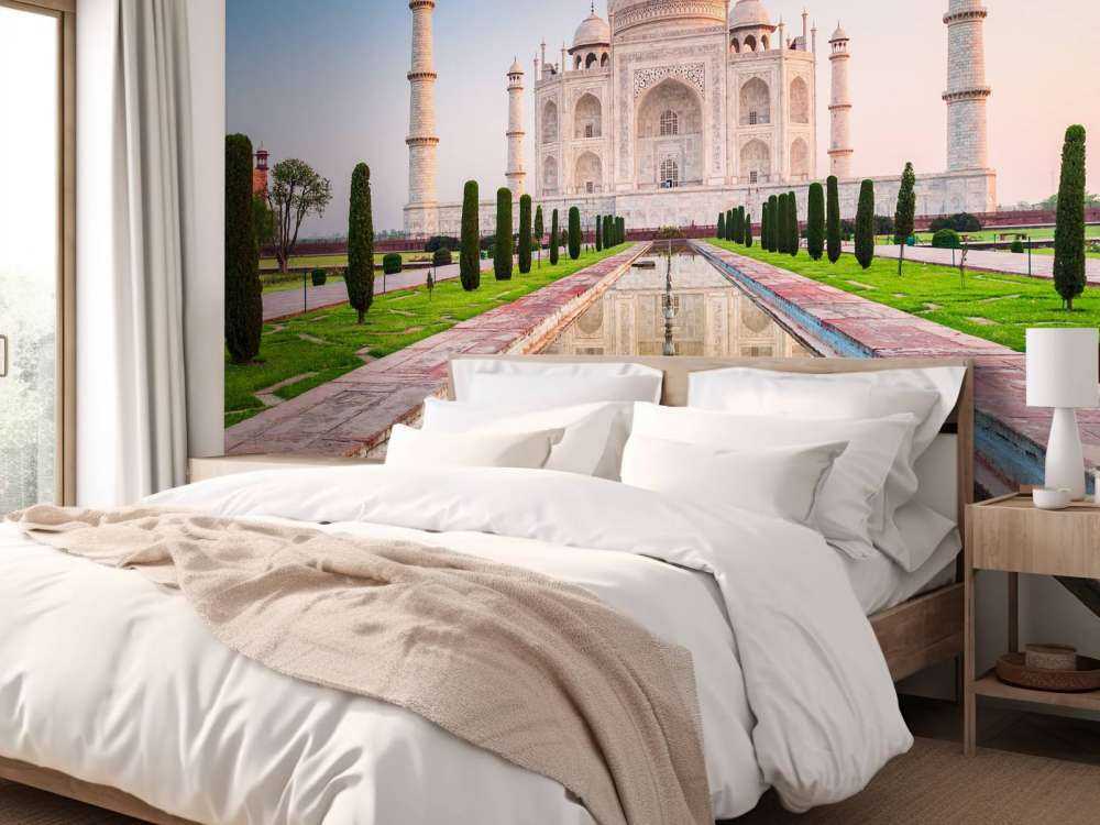 De Taj Mahal vanuit de tuin