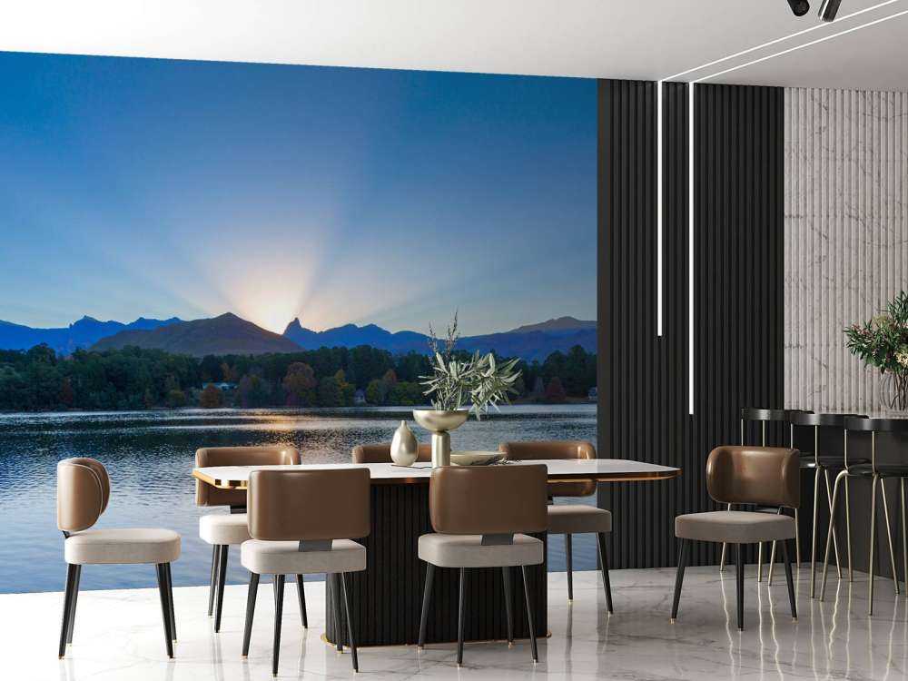 Groot meer bij zonsopkomst