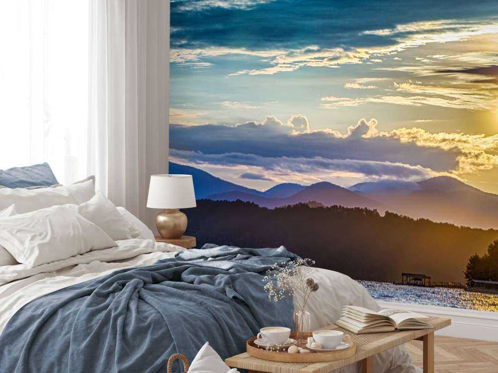 Meer onder prachtige wolken