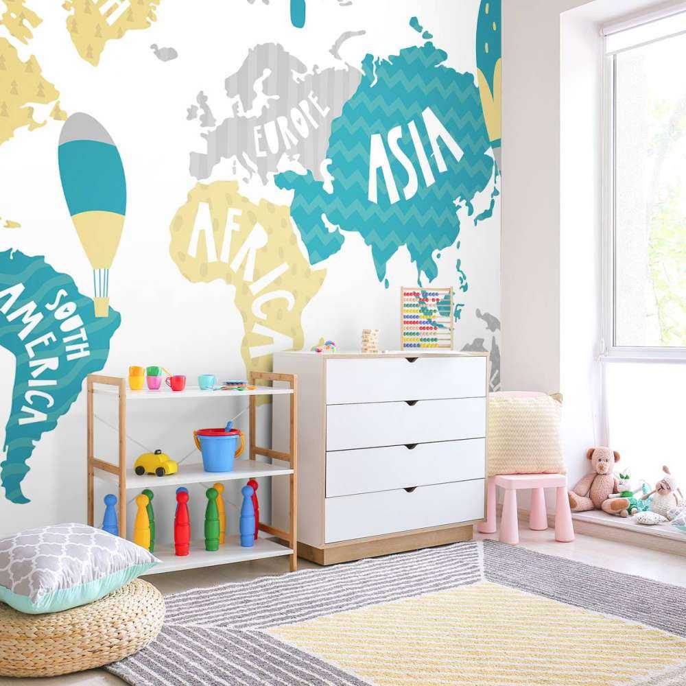 Wereldkaart met luchtballonnen