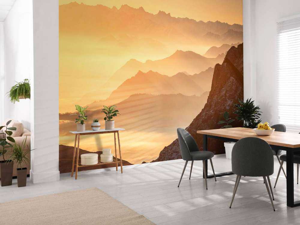 Gouden gloed over berglagen