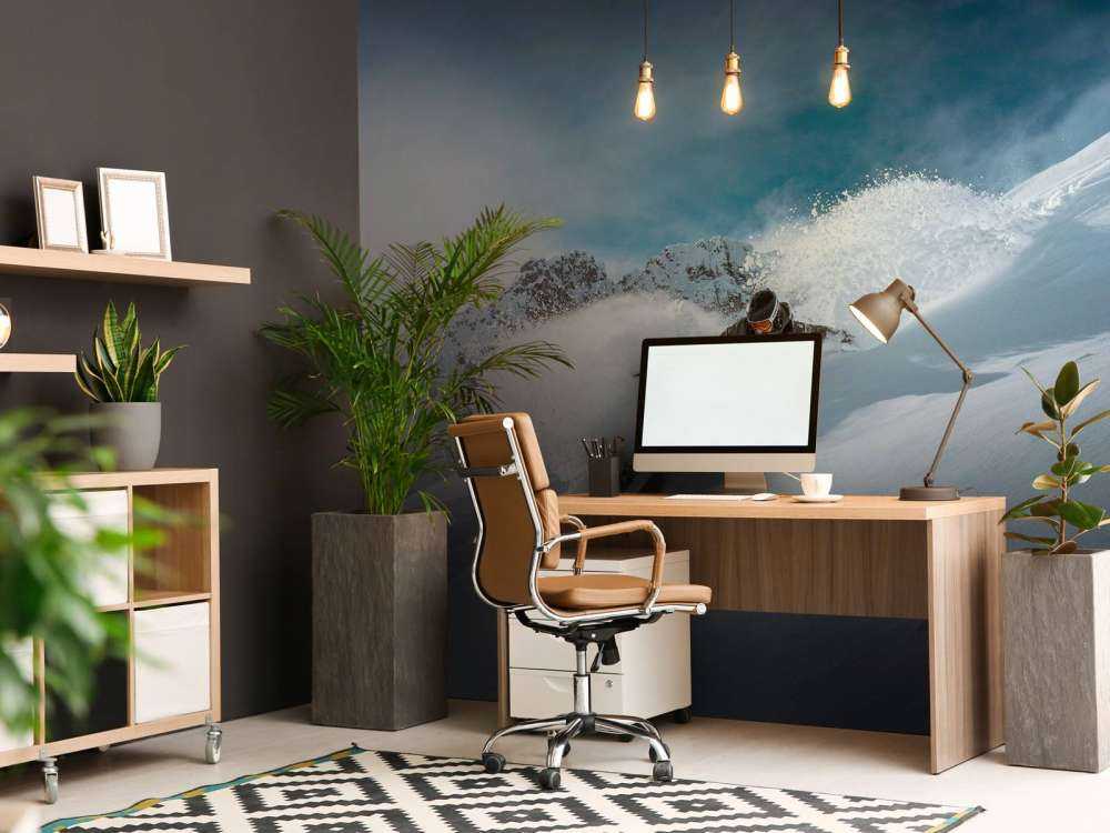 Actievolle poedersneeuwafdaling bij helder weer