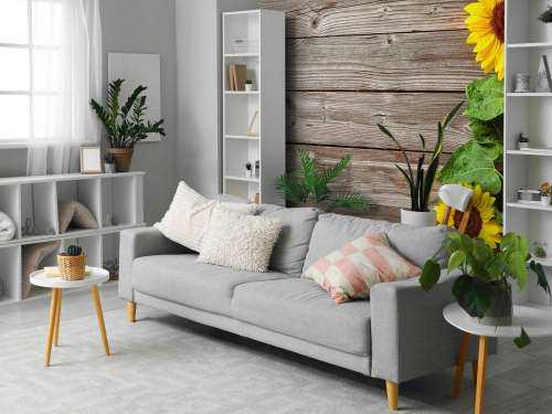 Zonnebloemen en hout