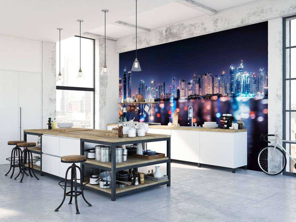 Nachtelijke skyline aan het water