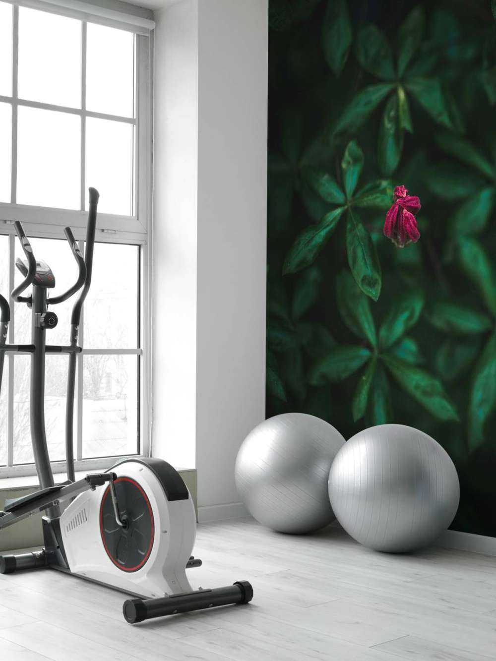 Verborgen Bloem tussen Bladeren