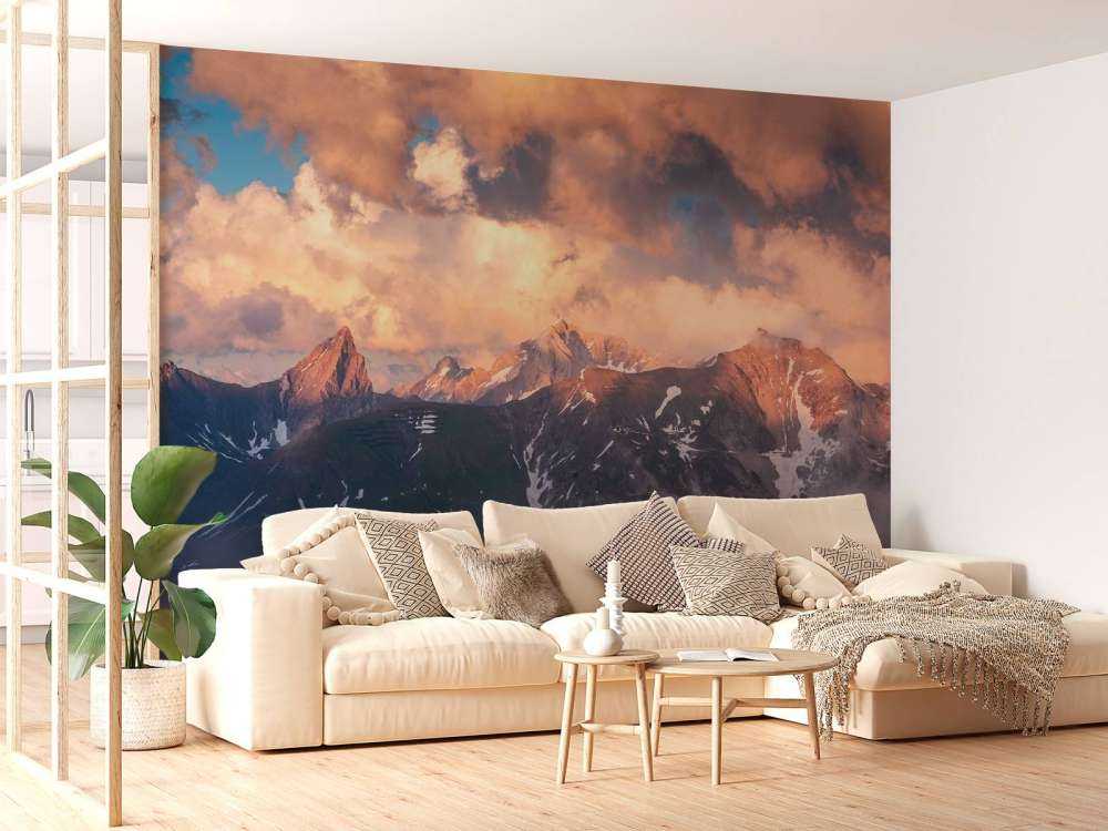 Avondlicht op bergkam