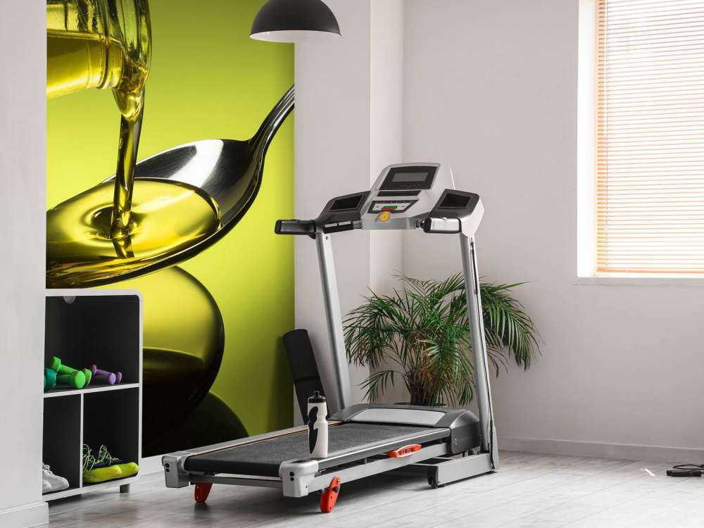 Olie gegoten op een lepel