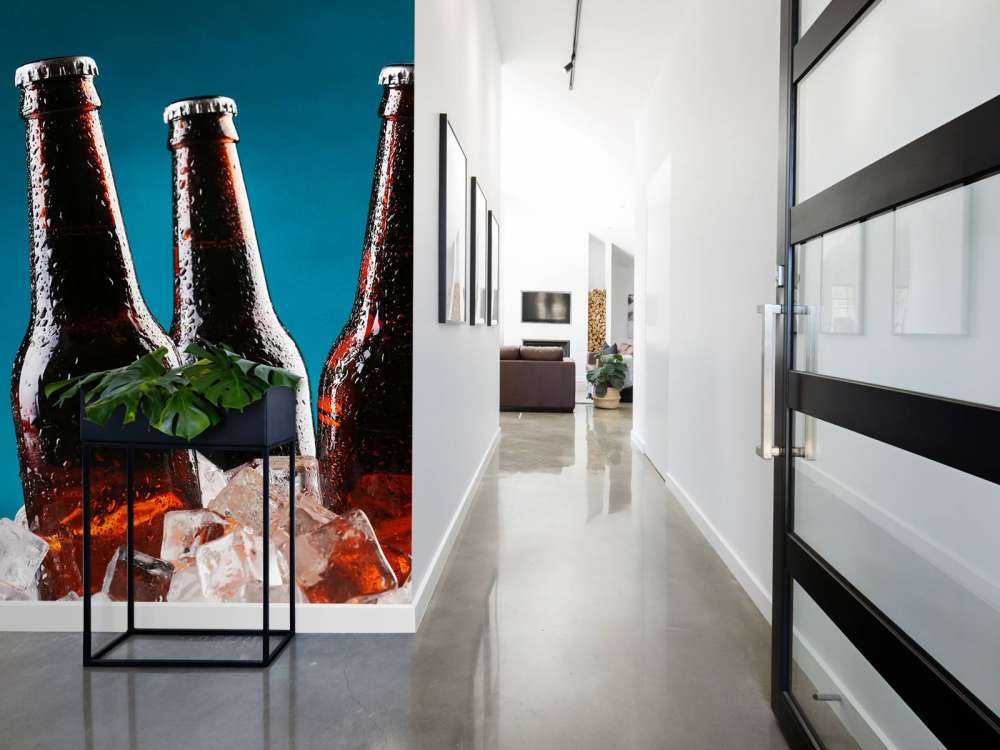 Bruine bierflesjes in ijs