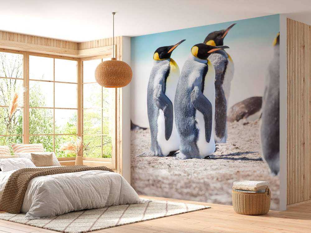 Vier pinguïns verkennen de Noordpool