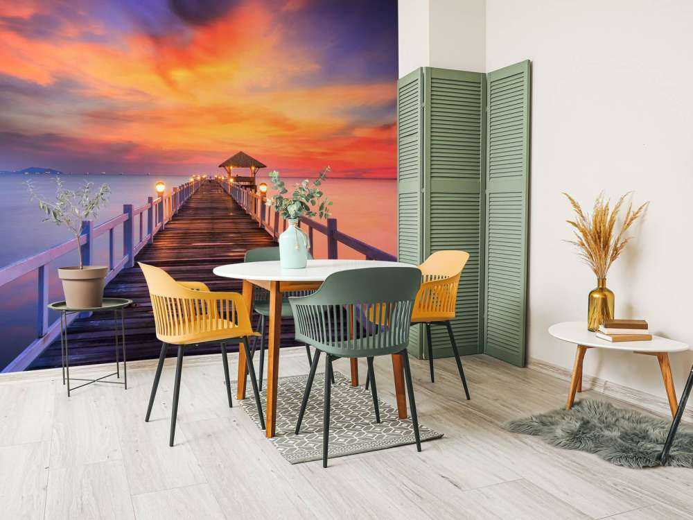 Zeesteiger met zonsondergang