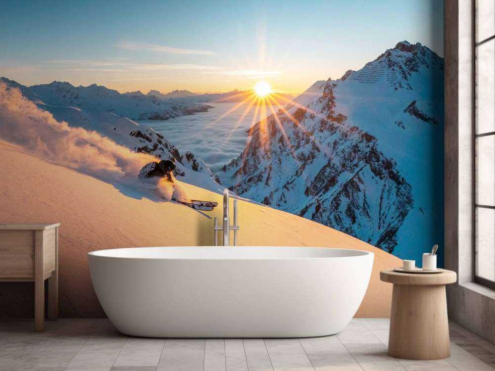 Skitocht bij zonsopkomst in alpen