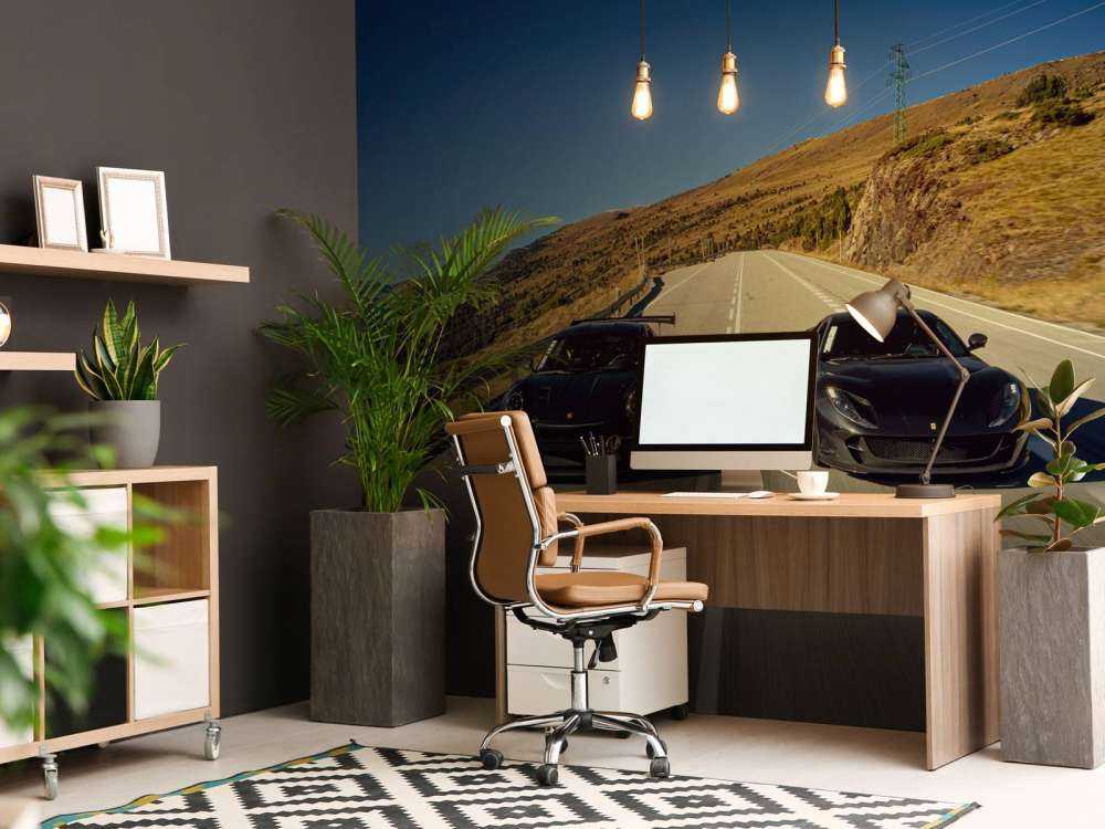 Zwarte supercars in bergen