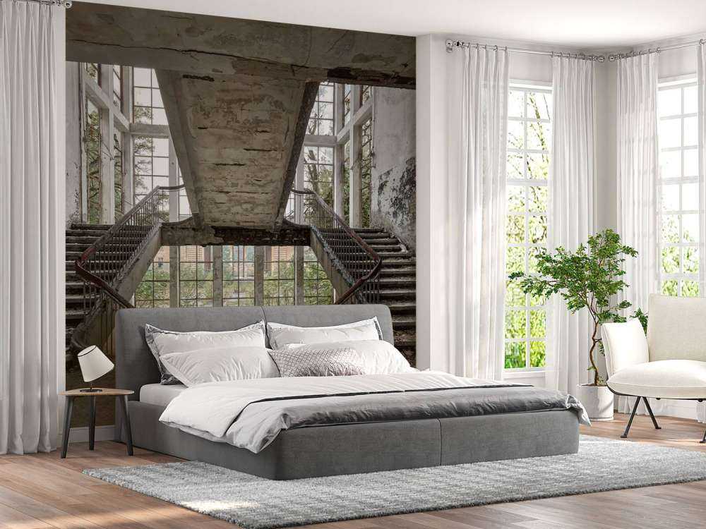 Trappenhuis in verlaten school