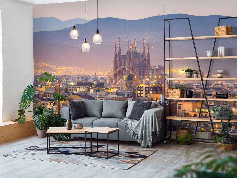 Barcelona met de Sagrada Familia in de avond