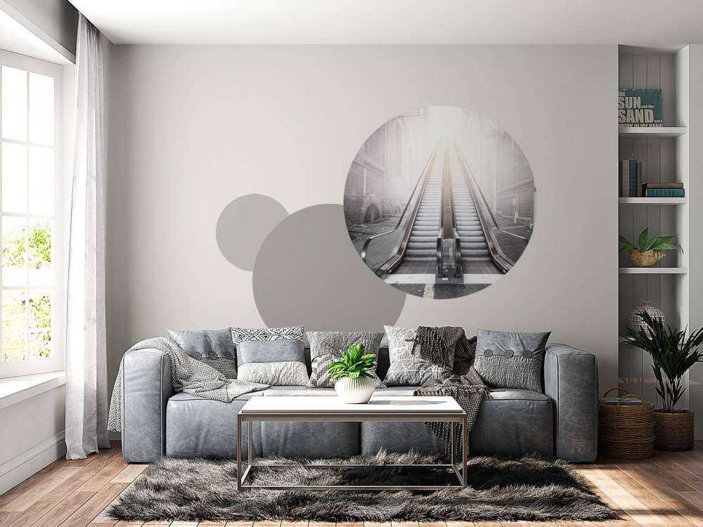 Moderne roltrap in een steegje