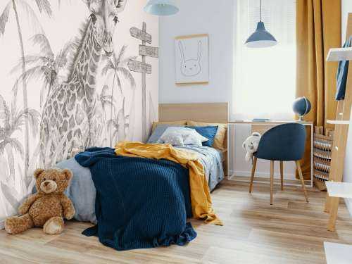 Baby giraffe in de jungle beige