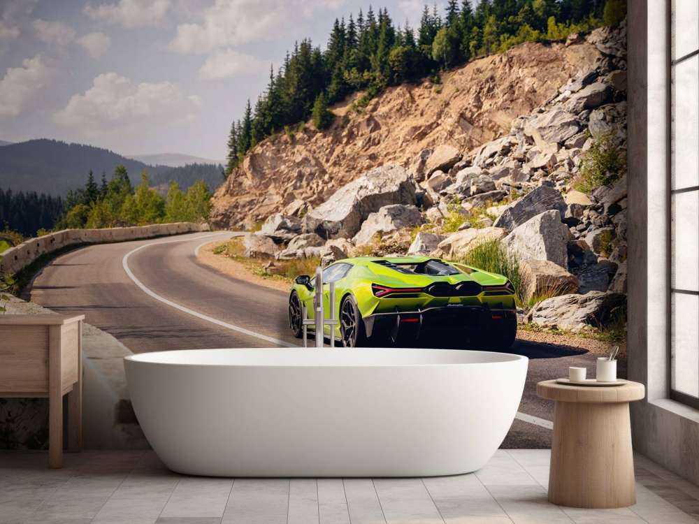 Lamborghini Revuelto in de Bergen