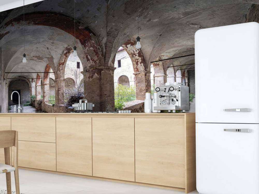 Verlaten Kloostergang in Verval