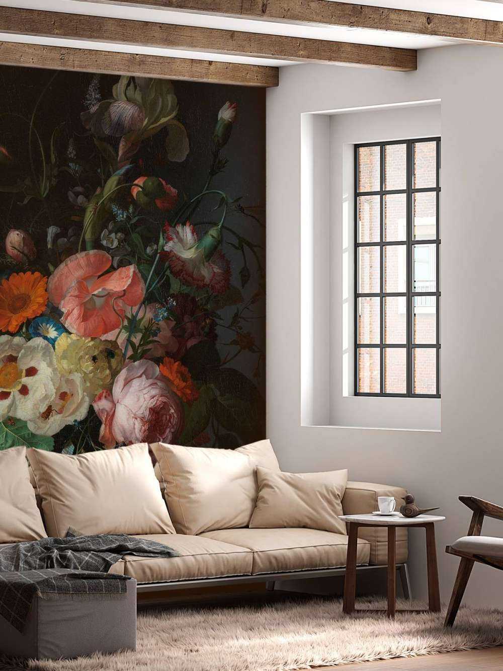 Stilleven met bloemen op een marmeren tafelblad