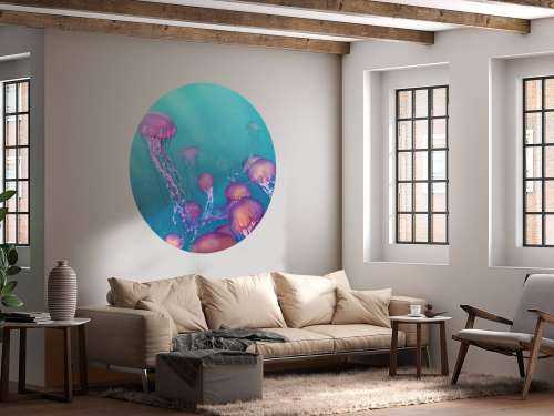 Roze kwallen in blauwe zee