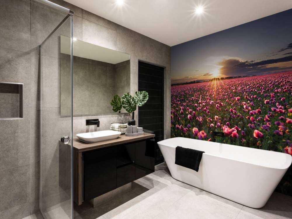 Roze klaprozenveld bij zonsondergang