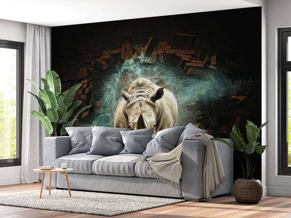 Neushoorn breekt door de muur