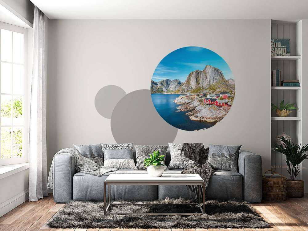 Rode vissershuisjes aan noorse fjord