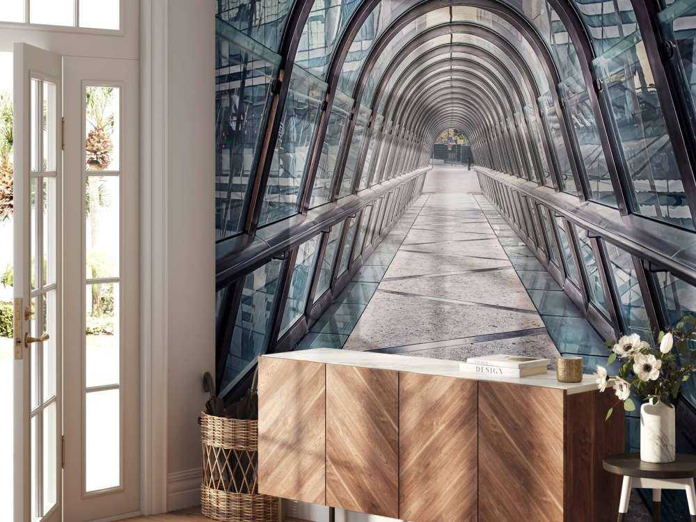 Glasgang tussen stedelijke torens