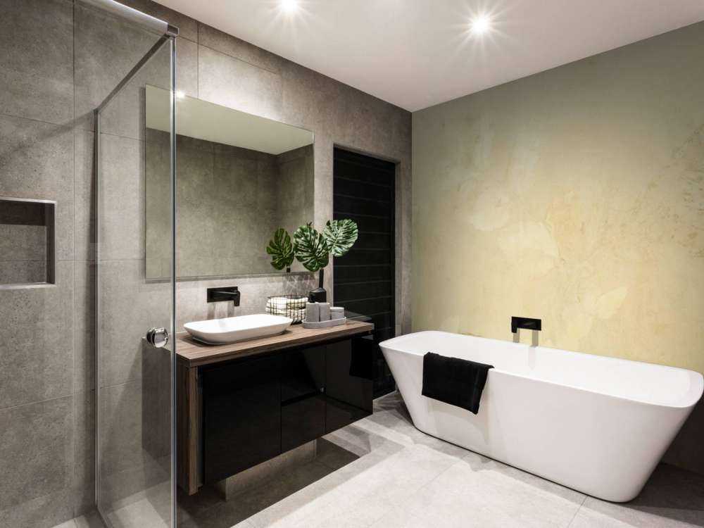 Weegbree en wilde geranium - tegenlicht