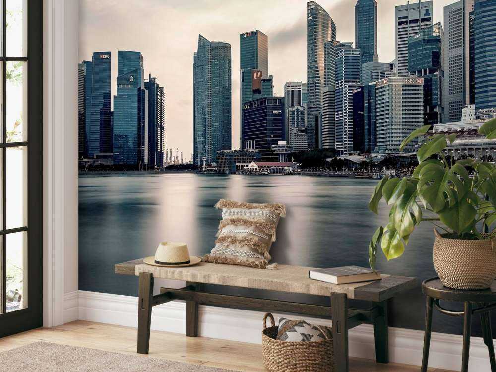 Stadsreflectie bij stille skyline