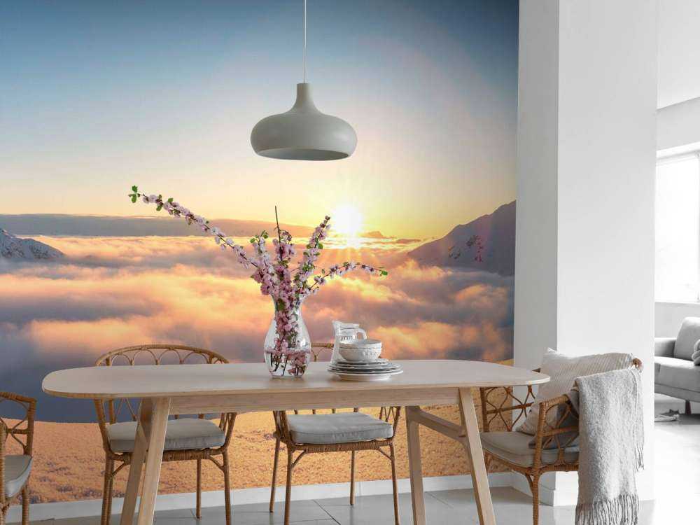 Zonsopkomst boven de winterbergen