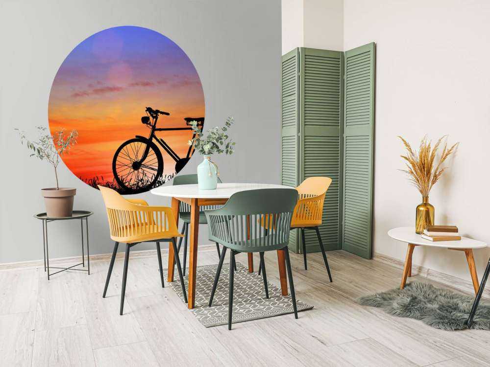 Vintage fiets bij zonsondergang