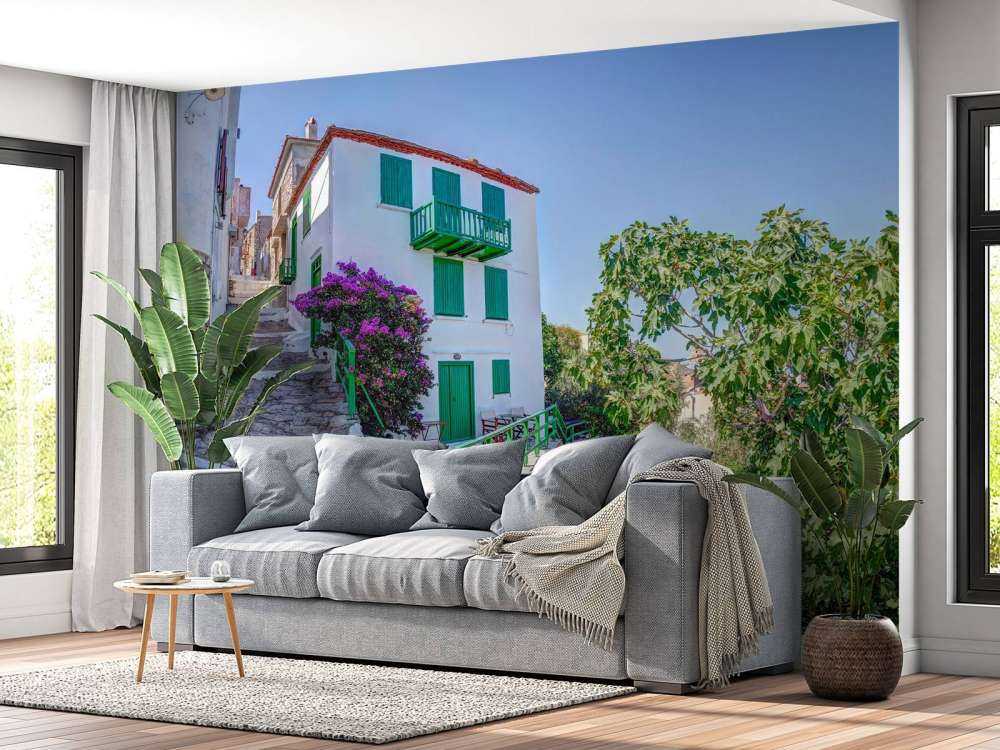 Mediterraan dorp met groene luiken