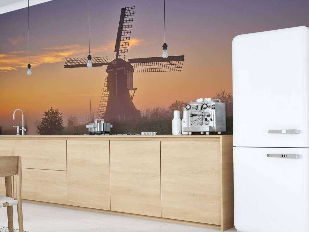 Molen bij zonsopgang